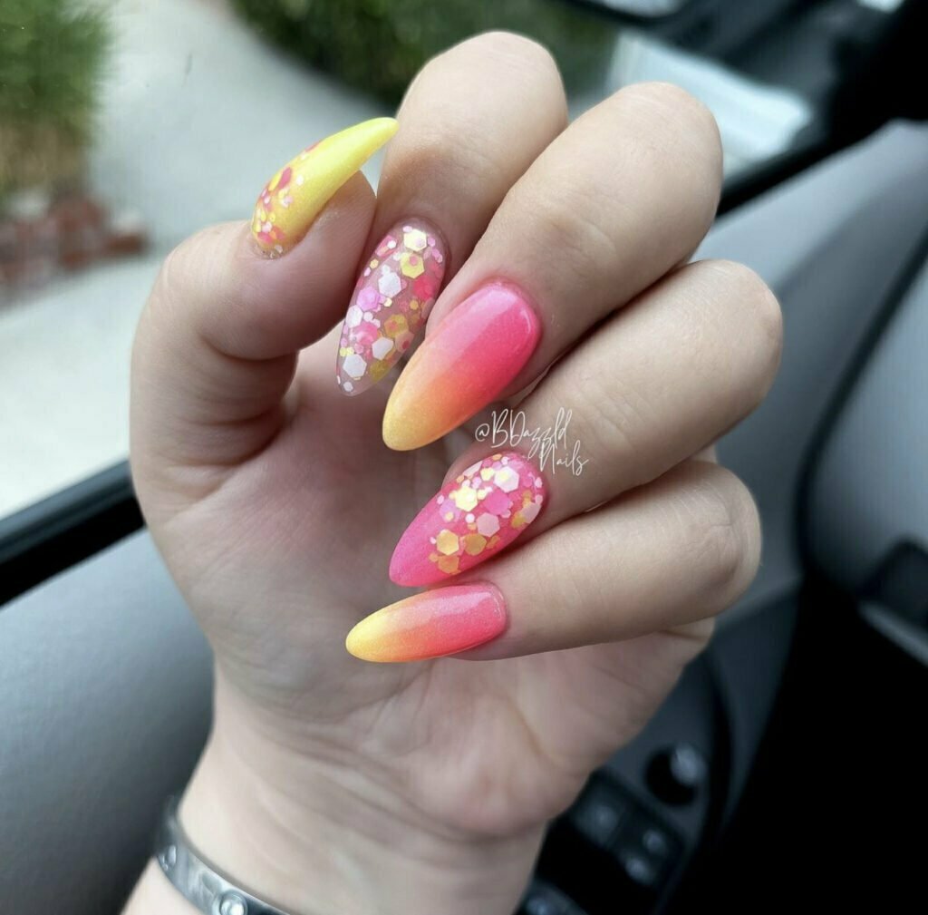 Glitter Ombre NailsÂ